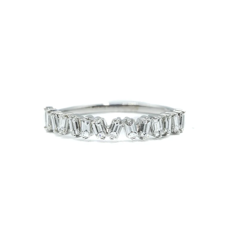 classic rings for women -14kw Scattered Baguette Diamond Band