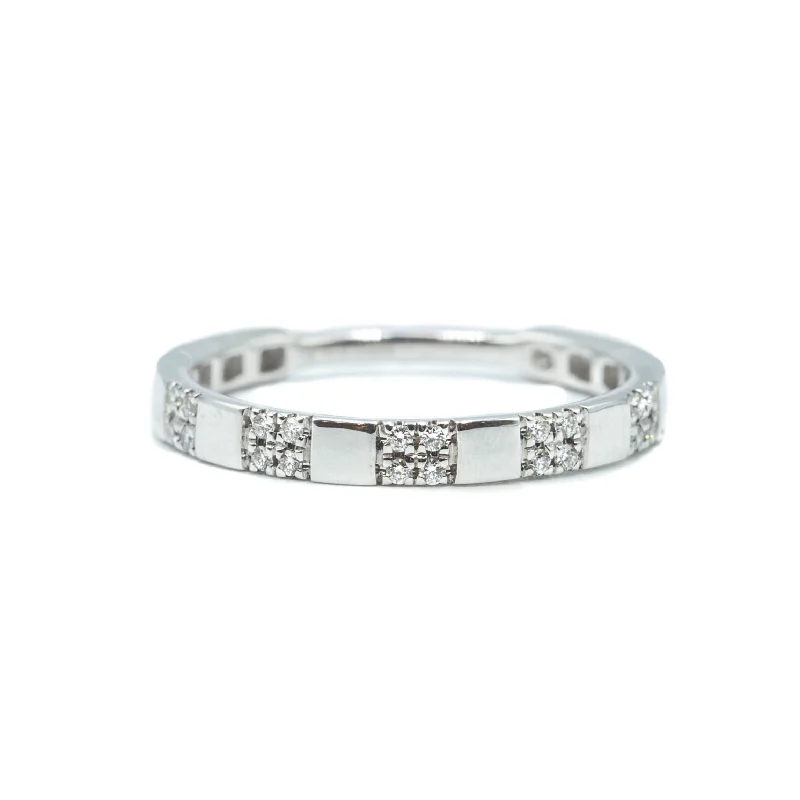 wedding rings for women -14kw Pavé Square Station Diamond Band